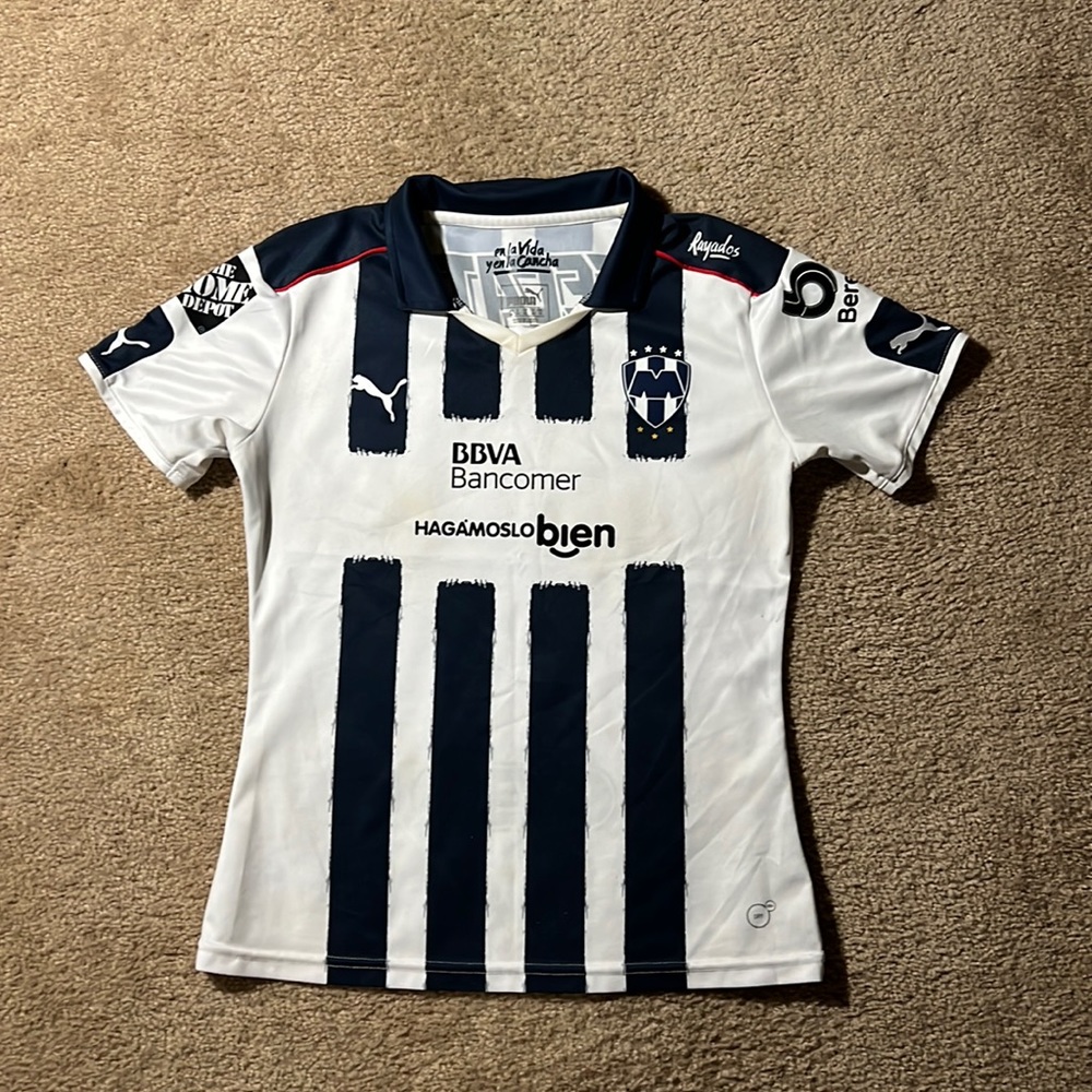 Puma Tshirt Rayados size M dry fit